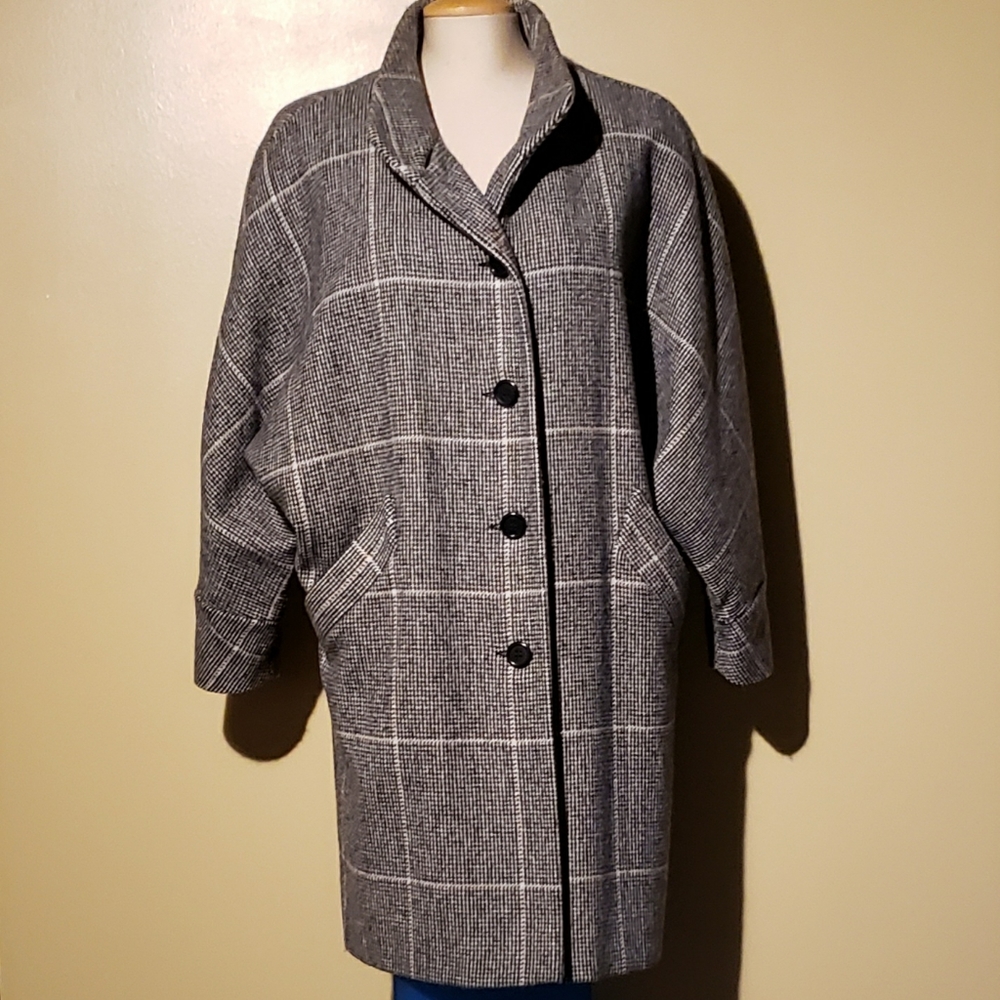 Wool blend coat by Alorna.